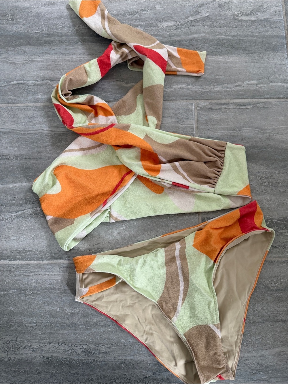 Abstract Colorblock Two-Piece Swimsuit - Mint, Orange, Tan